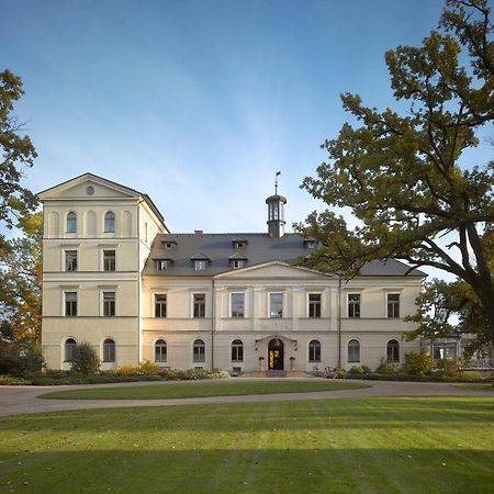 Chateau Mcely Екстериор снимка