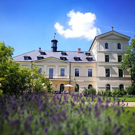 Chateau Mcely Екстериор снимка
