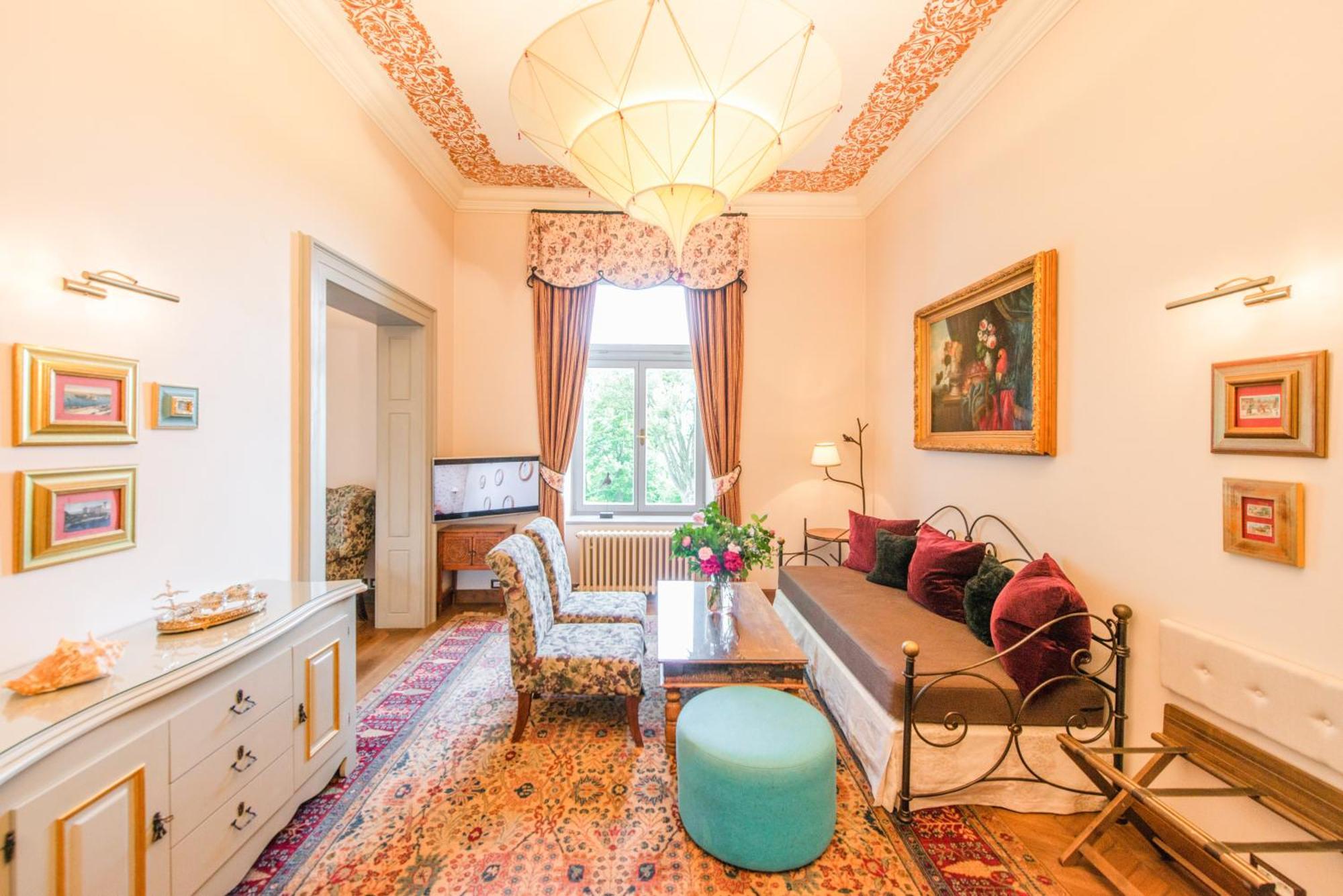 Chateau Mcely Екстериор снимка