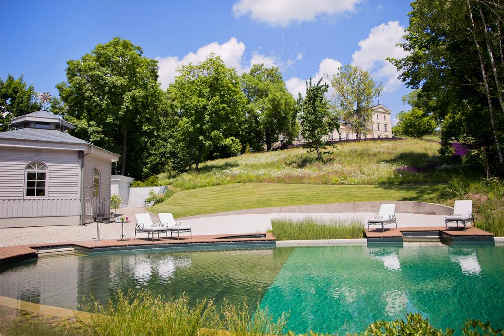 Chateau Mcely Екстериор снимка